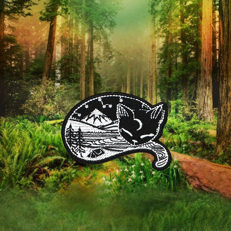 

2pcs/lot Forest Protector Sleeping Gothic Cat Embroidery Patch for Clothes Iron on Applique Accessorie Travel Armband SC4056