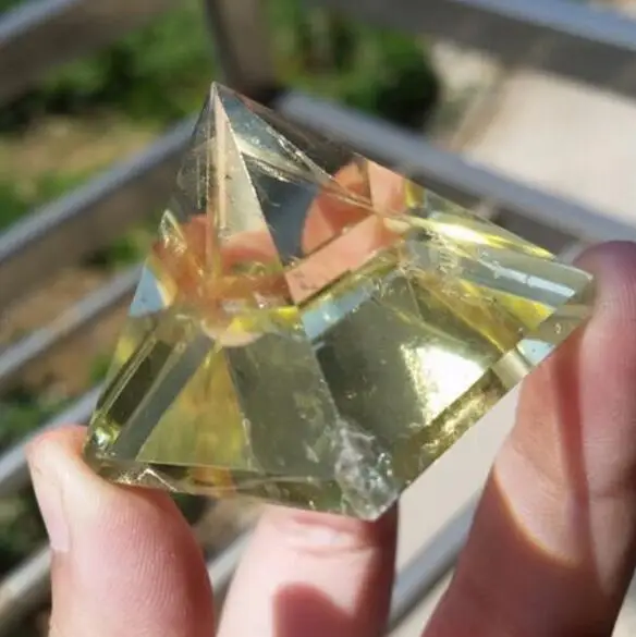Naturalcitrine ясно кристалл кварца исцеление Пирамида