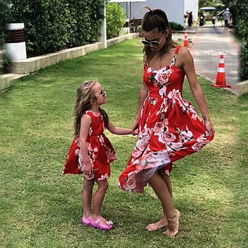 

2019 Look Women Matching Mother And Daughter Clothes Sleeveless For Mommy And Me Kids Mom Daughter Dresses H0456