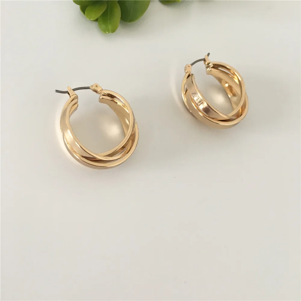 

CASUAL GOLD COLOR PLATING THREE CIRCLE COMBINED HOOP EARRINGS FOR WOMEN