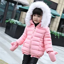 Meninas Casaco de Inverno 2016 Novo 1-4Y Crianças Manga Longa Jaqueta Com Capuz crianças Gola De Pele Casaco Outwear + Bonito Luvas de Moda para Meninas