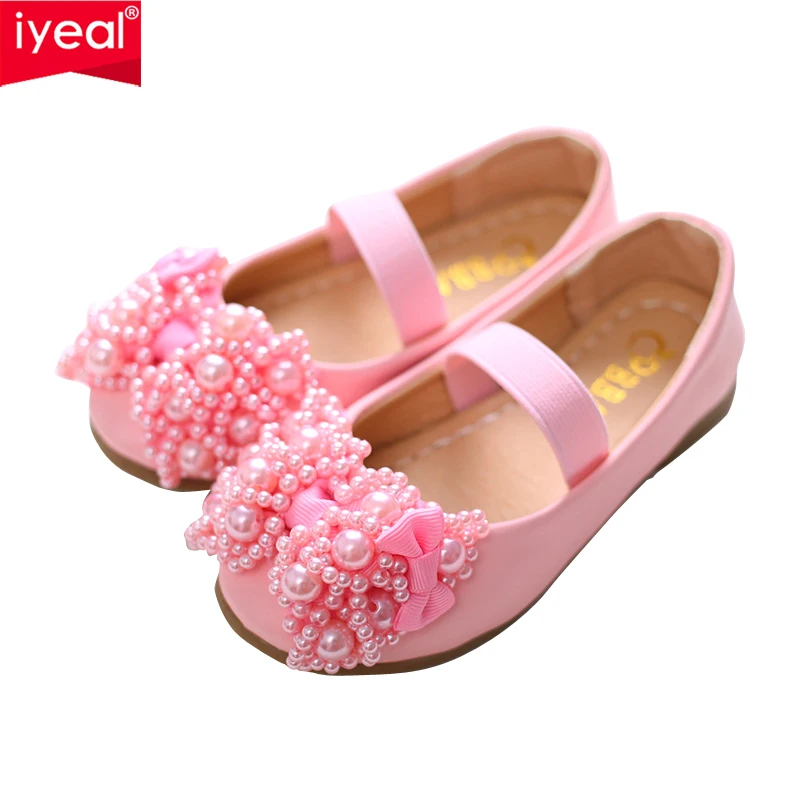 

IYEAL New Luxury Children Princess Leather Party Shoes for Girls Flower Pearls Beaded Shoes Baby Girl Child Low Heel Dance Shoes