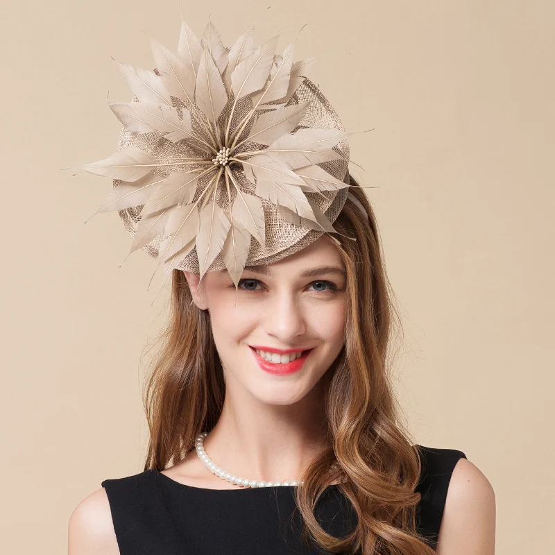 

Female Fedoras Sinamay Fascinator Hat Melbourne Cup Lady Feathers British Fashion Cap Korean Version Elegant Wedding Hats H6621