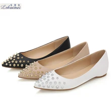 Новые модные женские туфли на плоской подошве с заклепками, пикантные женские весенние туфли с острым носком на низком каблуке, женские вечерние повседневные замшевые свадебные туфли вечерние подошве