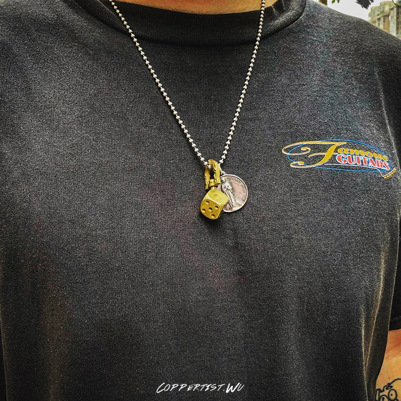 

coppertist.wu square Metal Personality dice keychain fashion gamble boson key chains cool man bag pendants