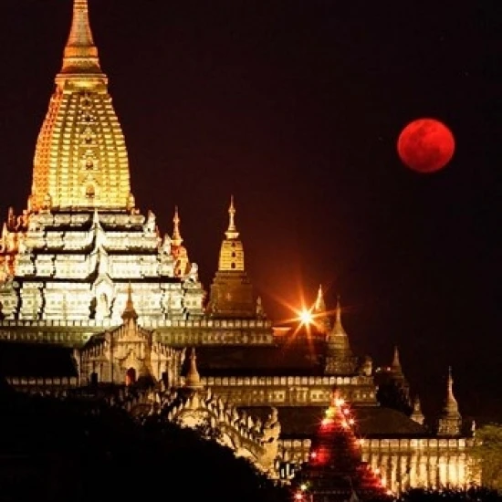 Asia  Myanmar  Bagan  moon rising over Ananda temple Poster Print by Jay Sturdevant (22 x 35)