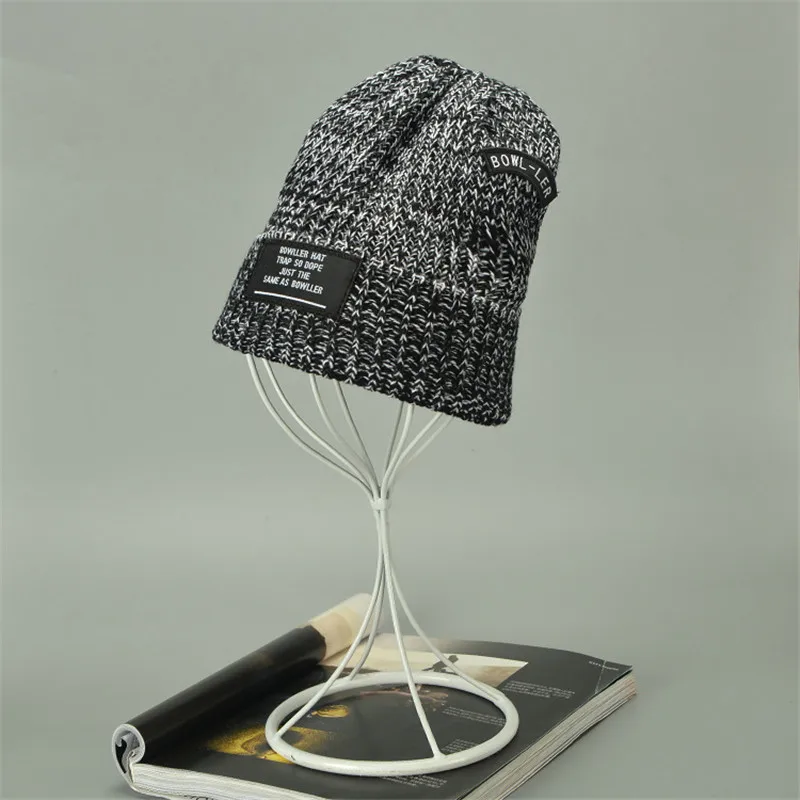 

2019 Knitted Letter Design Autumn Warm Cap Casual Wool Beanies for Men Women Fashion Knitted Winter Hat Boy Caps for Women Caps