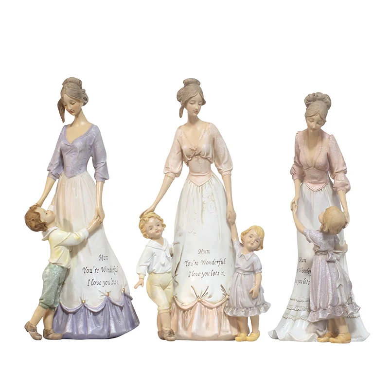 

Decoration mothers and children warmly decorated with European-style retro crafts and gifts A birthday present