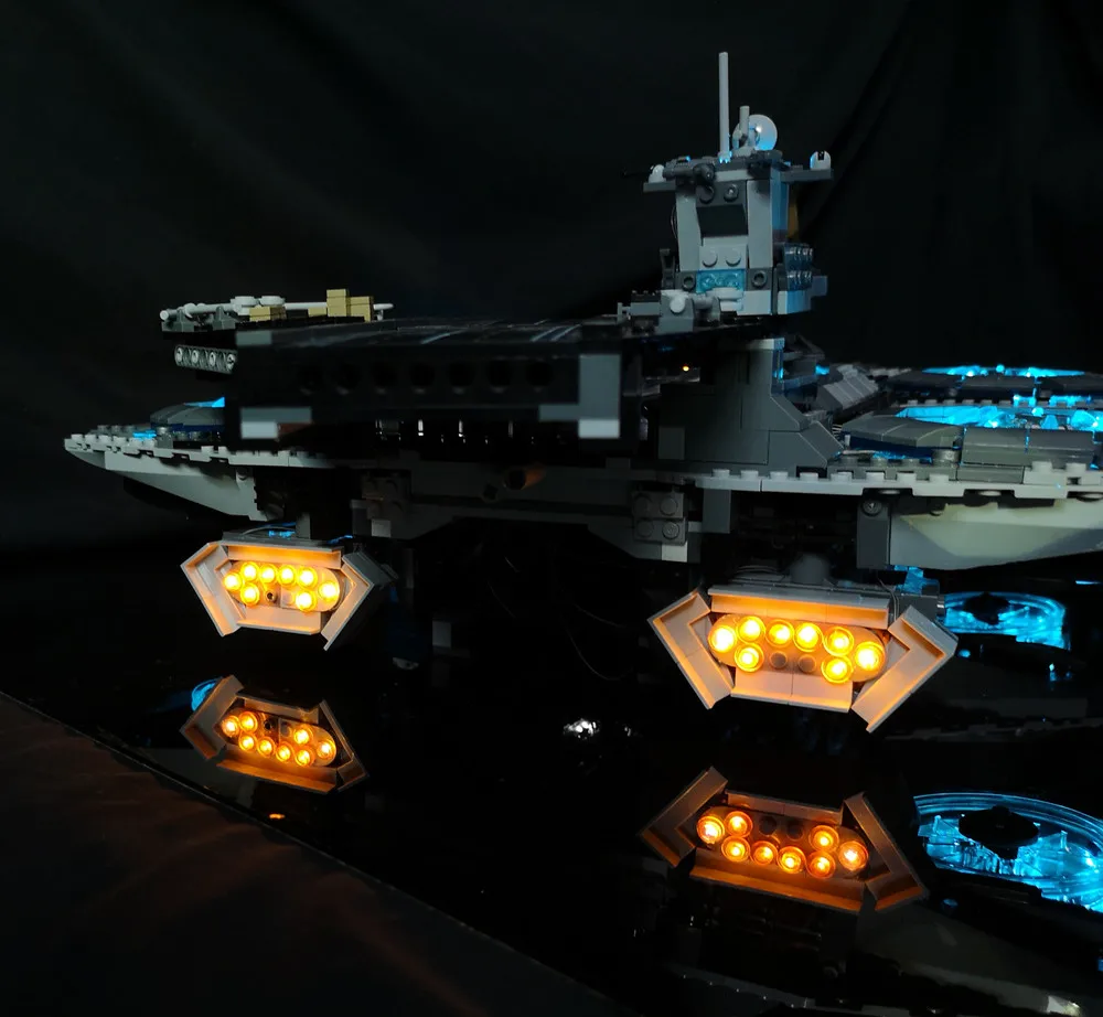 Цена Светодиодный светильник (только светильник) для lego 76042 Marvel Super Heroes Shield Helicarrier совместим с 07043