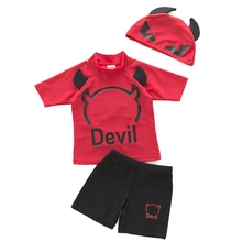 Милый купальный костюм для мальчиков с изображением маленького дьявола, костюмы из 3 предметов с шапкой для плавания, детская одежда для плавания, купальный костюм, пляжная одежда для 2-7 лет, полиэстер