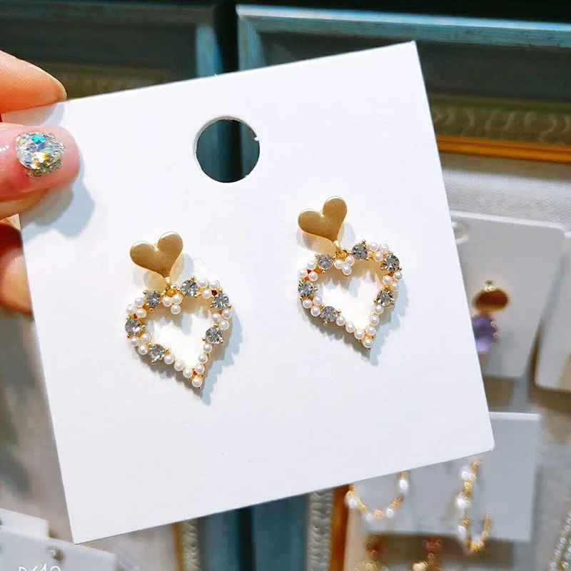 

Dominated 2019 Fashion Double Heart-shaped Pearl Temperament Women Earrings Contracted joker sweet crystal Drop earrings