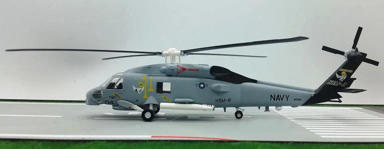 

1:72 United States SH-60B Seahawk helicopter model Simulation model Trumpeter 37087 Collection model