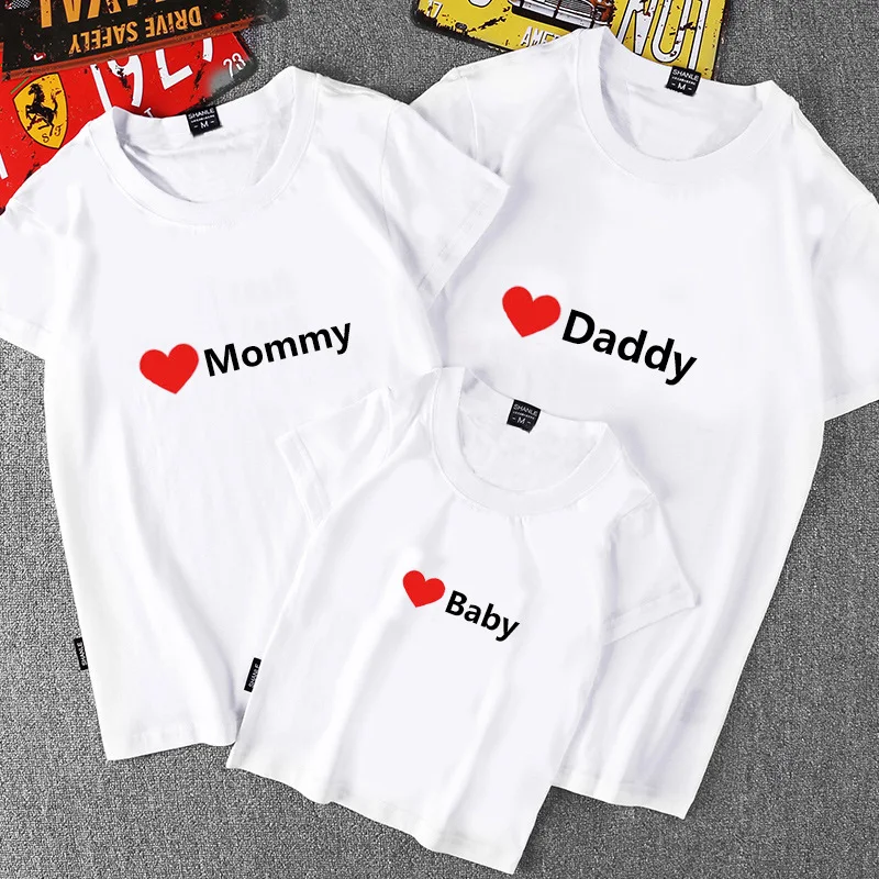 Повседневная футболка Одинаковая одежда для семьи футболка для мамы и дочки, папы и сына одежда для мамы и меня с надписью «Love Daddy» платье для всей семьи