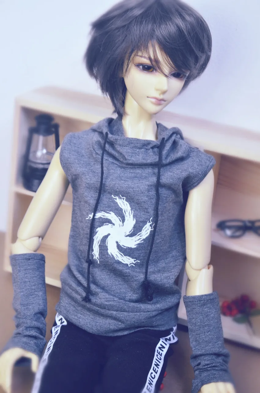 

Cool Print Hoodie Sleeveless Shirt For BJD 1/6 YOSD 1/4 MSD,1/3,Uncle Doll Clothes CMB85