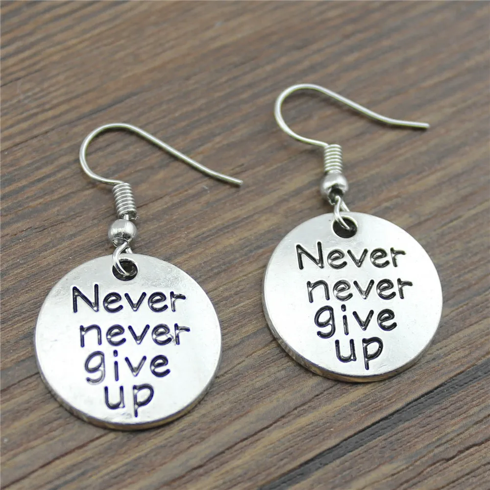 Модные ручная выделка простой дизайн 20x20 мм никогда не &quotNever Give Up&quot тег