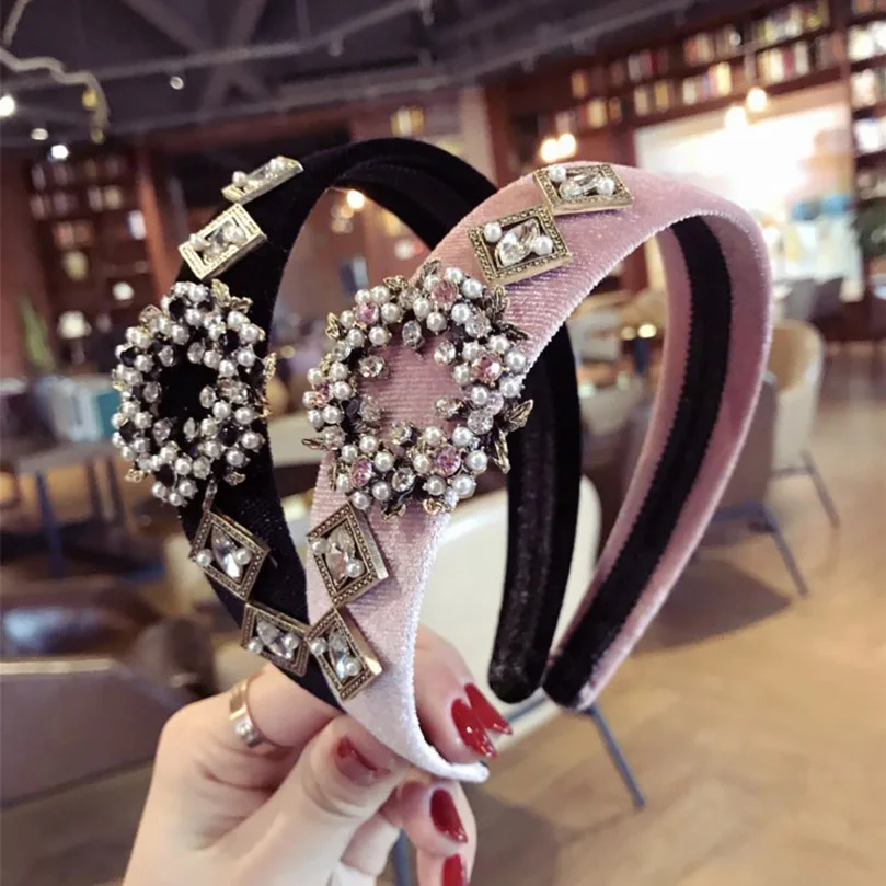 

AWAYTR Vintage Headband for Women Bohemian Velvet Hairband With Metal Pearl Beads Handmade Headband Customized Hair Accessories