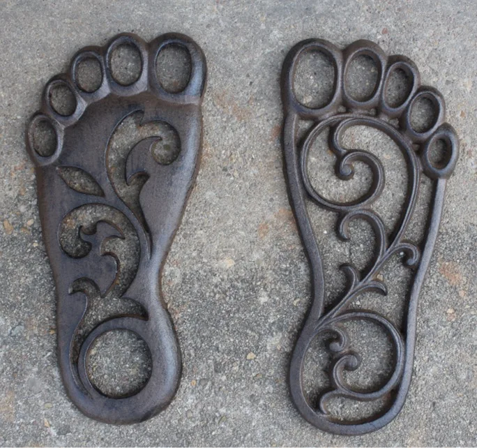 

30x13.6x1.2cm European and American Rural retro cast iron left and right foot pads Villa courtyard door decoration ornament