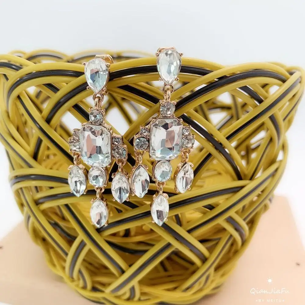 

GOLD EARRINGS FASHION JEWELRY EARRINGS WEDDING PARTY GIFTS FEMALE ACCESSORIES GOOD QUALITY