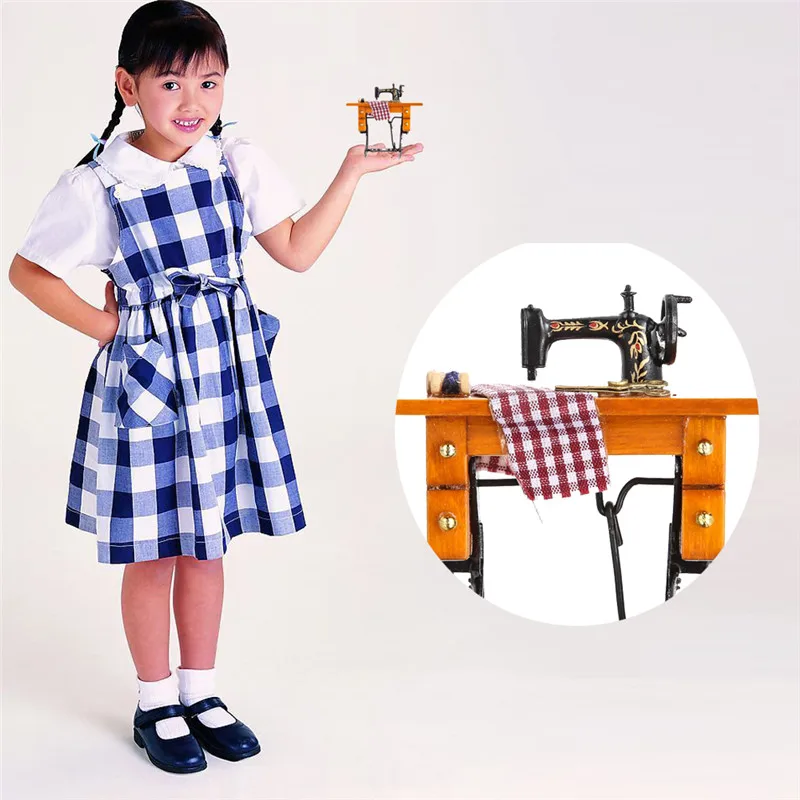 Mini 1:12 Simulated Sewing Machine With Thread Scissors Cloth Fun Kids Pretend Play Game Toy Dollhouse Playing House Toys Set Mini 1:12 Simulated Sewing Machine With Thread Scissors Cloth Fun Kids Pretend Play Game Toy Dollhouse Playing House Toys Set