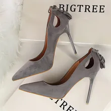 2016 neuen Pumpen Dünne Sexy Schuhe mit hohen absätzen Hingewiesen Wildleder hohlen-out Bowknot Quaste OL Büro Elegante Frauen Schuhe der G3168-9