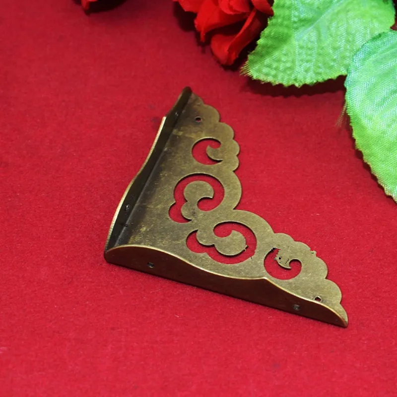 Brass-Wooden-Box-Coner-Wine-Box-Protector-Furniture-Cover-Triangle-Corners-Antique-Bronze-Hollow-Pattern-65mm (1)