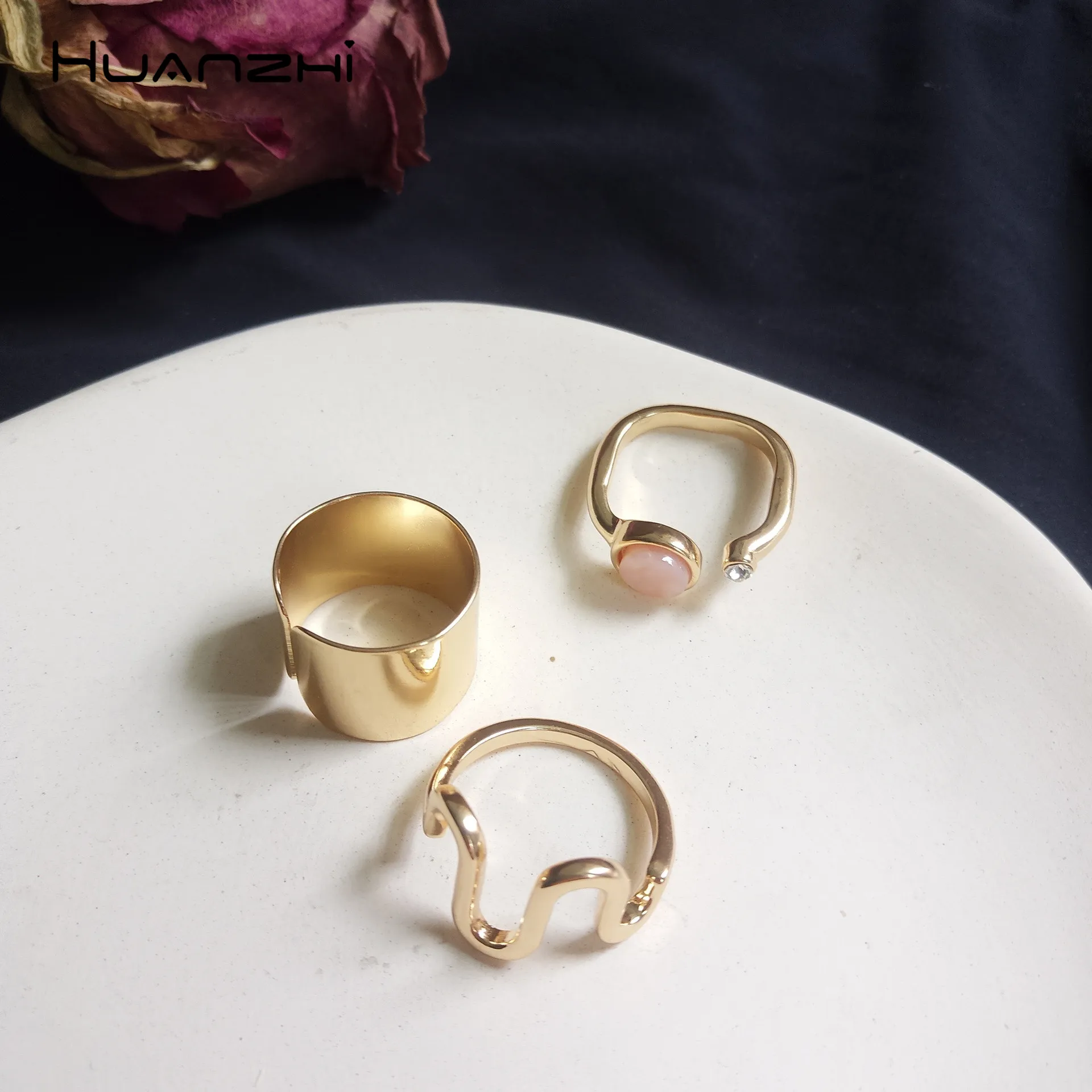 

HUANZHI 2019 3pcs/set Geometric Marble Design Open Rings Wave Gold Color Metal Finger Rings for Women Girl Wedding Party Jewelry