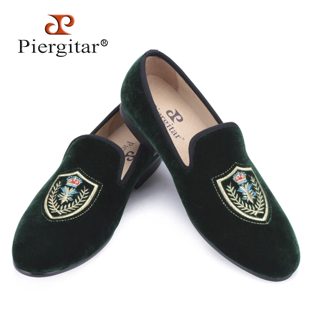 Fashionable Shield embroidered Men Velvet loafer Men wedding and party shoes Men's Flat Size US 4-17 Free shipping