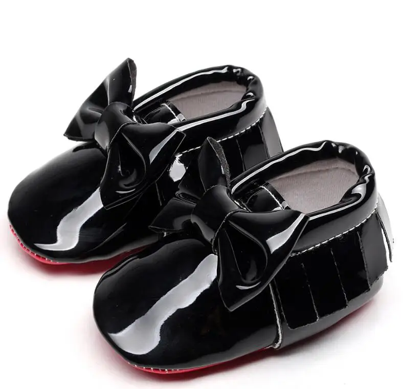 Patent Leather Red Bottom Baby Shoes For Girls Big Bowknot Fringe Baby Shoes Baby Moccasins Bebe Girl Baby Shoes First Walkers - Цвет: black