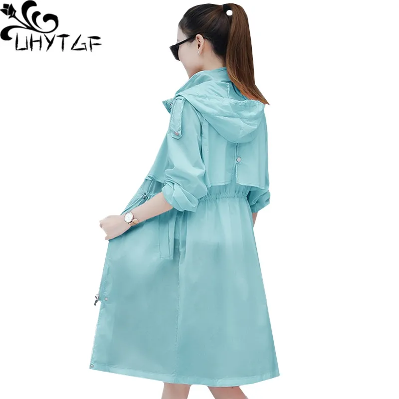 

UHYTGF Plus size coat women new Fashion stitching thin Sun protection clothing Summer top Breathable hooded long Windbreaker 593
