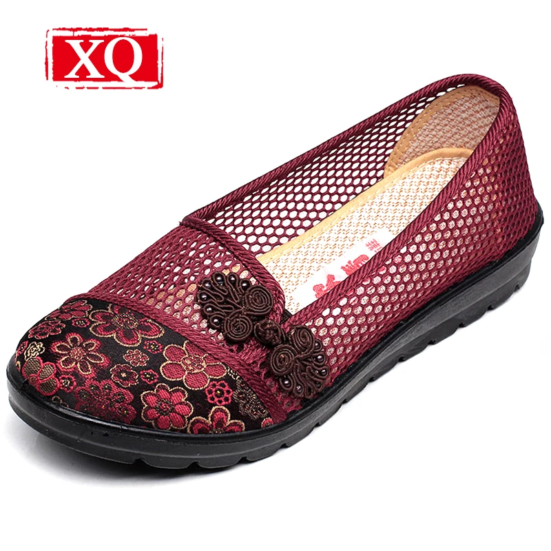 breathable flat shoes