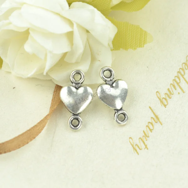 

40pcs Zinc alloy Tibetan Silver Plated Heart-shaped Charms Pendants for Jewelry Making DIY Handmade Craft 15*8mm 2619