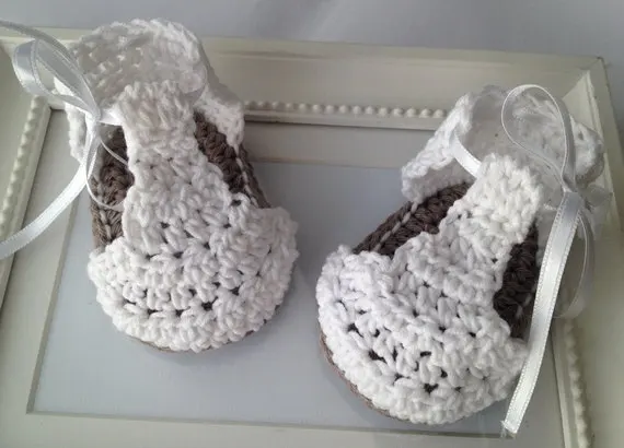 crochet newborn sandals