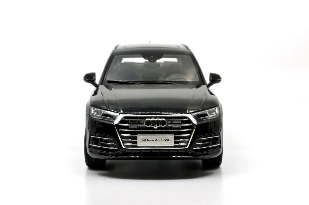 Audi Q5L 2018 Black 04
