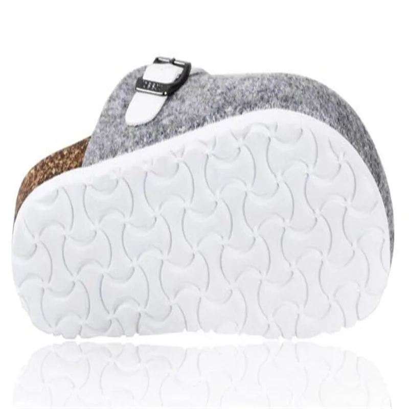 MVP BOY Plus size 36-44 New Men Shoes Cork Shoes Casual Sandals Flats Slides male Closed Toe Sandals Buckle Slippers Black Red