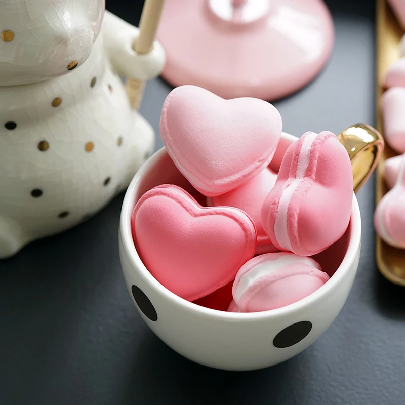 

Artificial Heart Macaron Cake Valentine's Day present Simulation macaron ornaments Fake snack photography props Love macaron toy