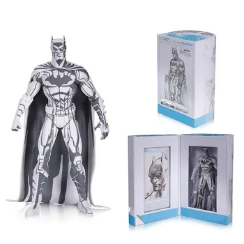 

Batman 1/8 scale painted 2015 Blueline Edition ACGN Garage Kit Toy Brinquedos PVC Action Figure Collectible Model Toy 16cmKT2989