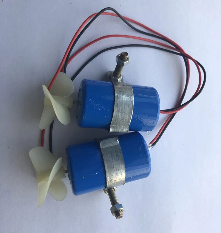 

RC Bait Boat Underwater Thruster Motor 7.4V 16800RPM Jet Motor w CW/CCW 3-blades Propellers Kit for DIY ROV Robot Accessories