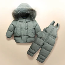 Детский зимний комбинезон для русской зимы, ветронепроницаемые толстые теплые лыжные костюмы для маленьких мальчиков верхняя одежда на утином пуху с воротником из натурального меха, пальто+ комбинезон, штаны