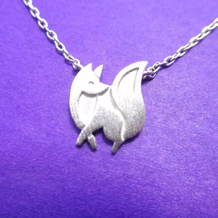 BABY FOX SHAPED SILHOUETTE PENDANT NECKLACE IN SILVER