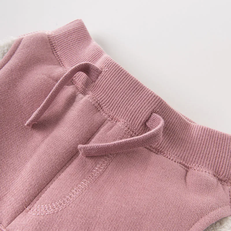 DB6532_0023_6Y3A7379