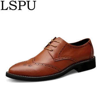 

Brand Genuine Leather Men Brogue Shoes Fashion Lace-Up Breathable Casual Shoes Men Bullock Carved Dress Shoes Plus Size 38-46