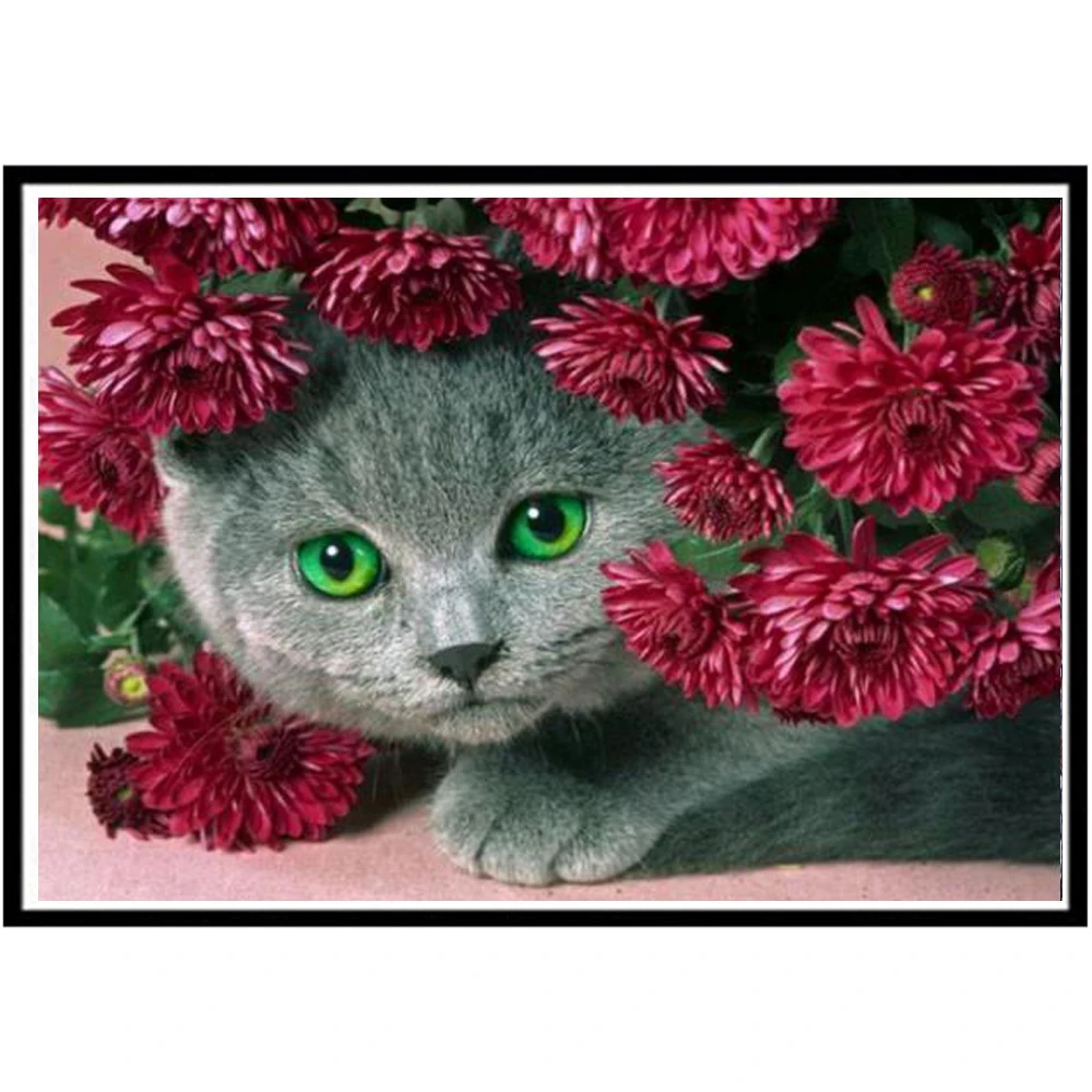 

New DIY Diamond Embroidery Cat Diamond Painting Cat in the flowers Diamond Mosaic Embroidery With Home Decoration New 2018