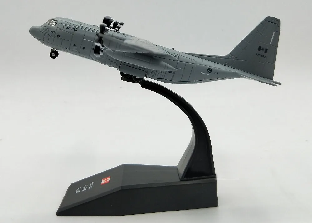 

1:200 Canadian Air Force C-130 Hercules transport model alloy wing Collection model