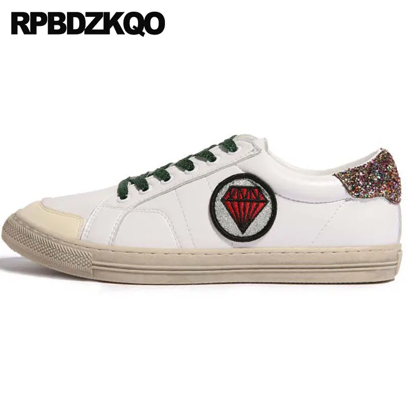 

Round Toe Beautiful Sequin Women Lace Up Flats Cheap Shoes China Fitness White Trainers Ladies Designer Glitter Chinese Sneakers