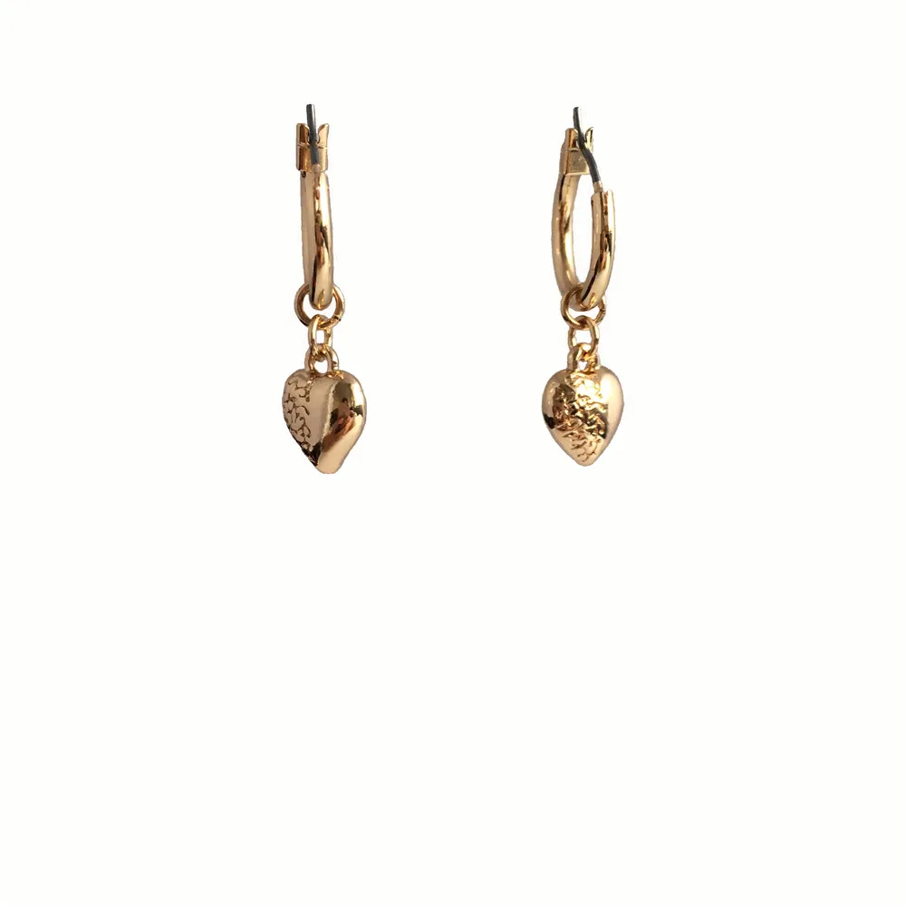 

CUTE WOMEN EARRING GOLD COLOR PLATING HEART CHARM DROP EARRING