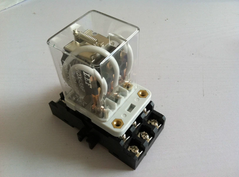

JQX-38F AC 220V 40A 11 Pin 3PDT Coil Power Relay With Socket