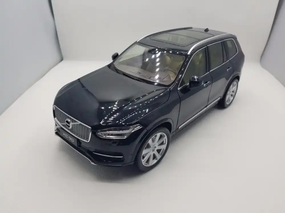 Volvo xc90 1 18