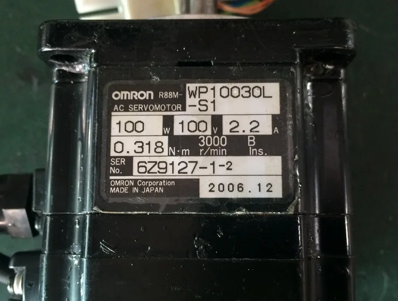 R88M-WP10030L-S1 | Освещение