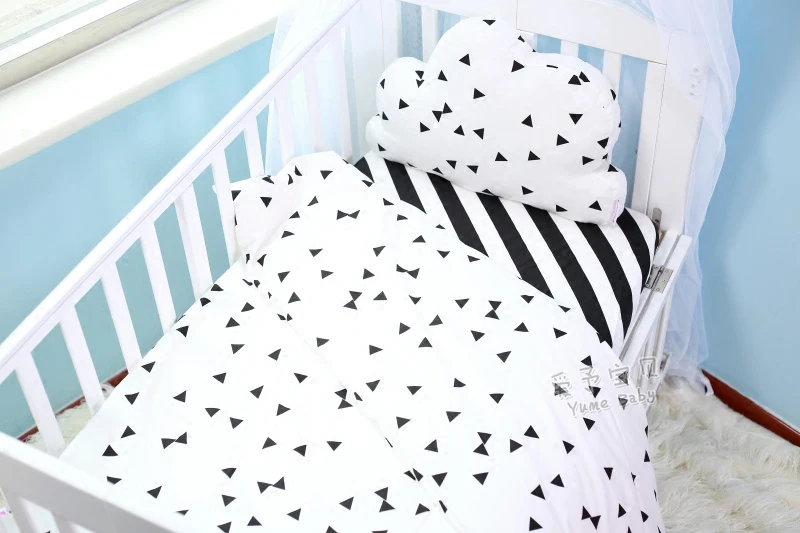 white cot quilt cover