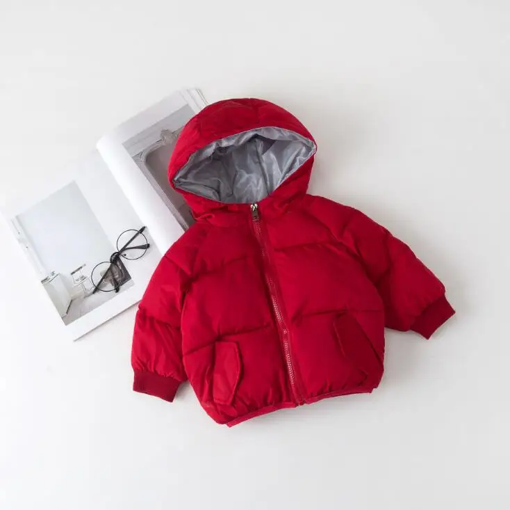 Новинка года; зимнее пальто для малышей; весенние куртки; теплая куртка с капюшоном для маленьких мальчиков и девочек; детская верхняя одежда; хлопковые пальто
